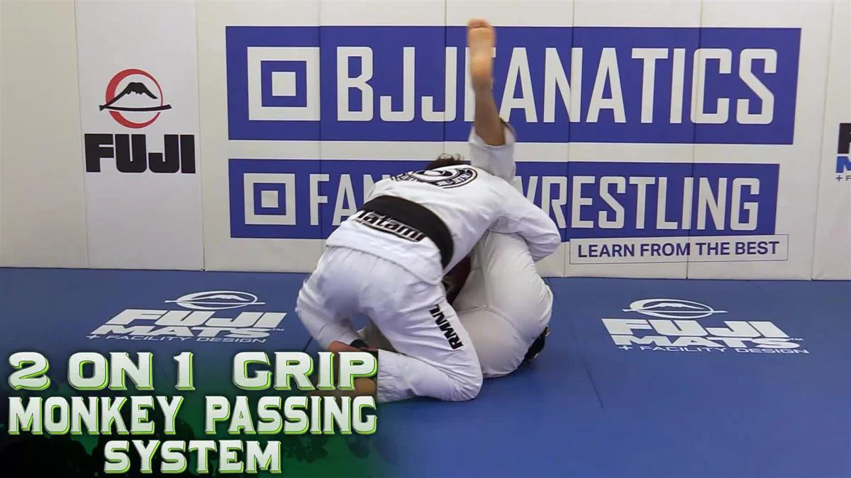 2 on 1 Grip Monkey Passing System by Robson Moura - Image 3