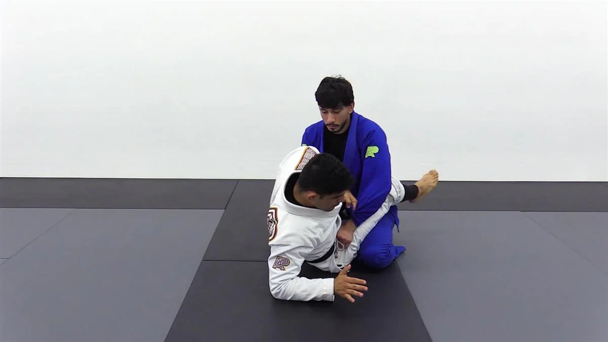 Aggressive Closed Guard by Johnny Tama - Image 5