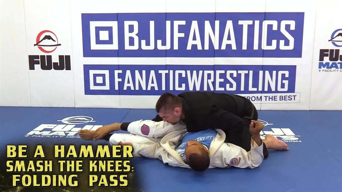 Be a Hammer Smash The Knees: Folding Pass by Thomas Rozdzynski - Image 3