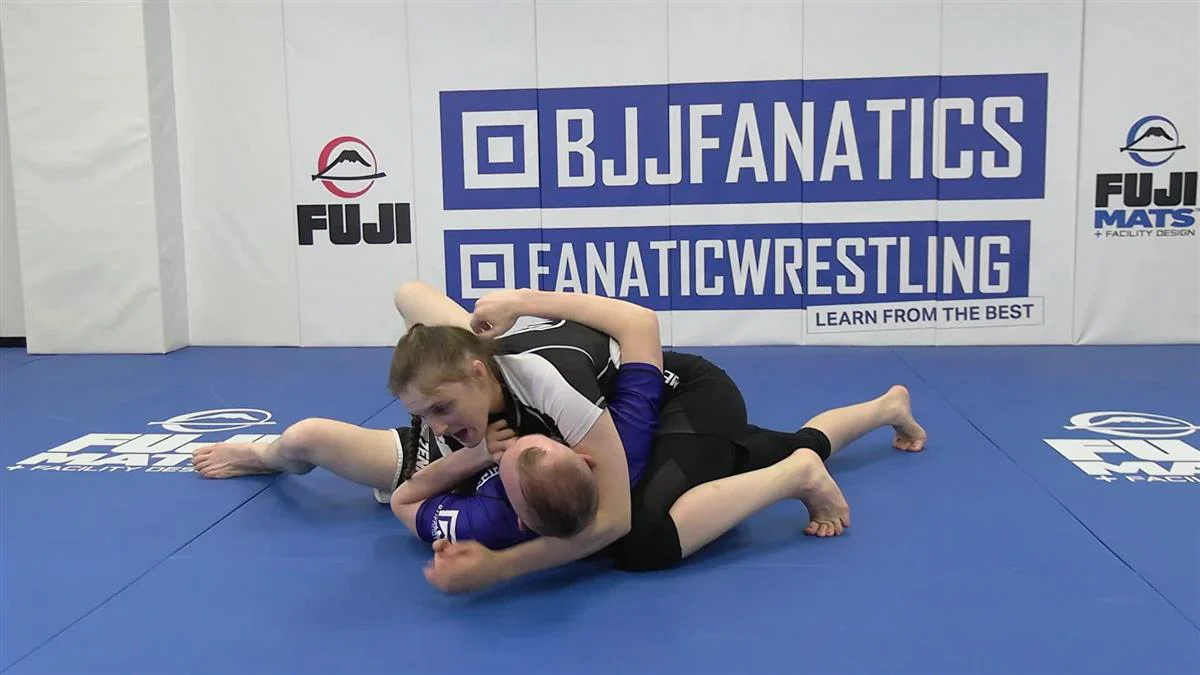 Dynamic Knee Slice Passing No Gi by Amy Campo - Image 5