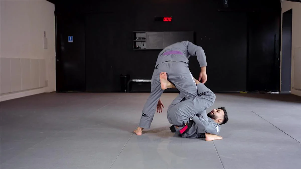 Champions Method: Guard by Gabriel Figueiro - Image 4