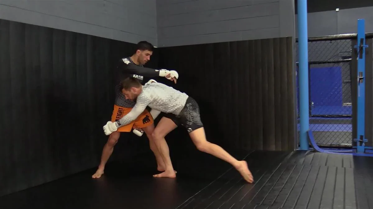 Championship Level Wall Wrestling by Renier De Ridder - Image 4