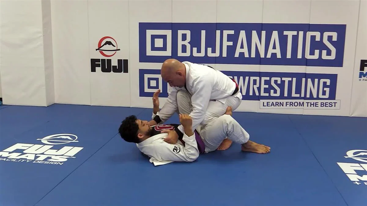 Coral Belt Concepts: Guard Passing by Fabio Gurgel - Image 4