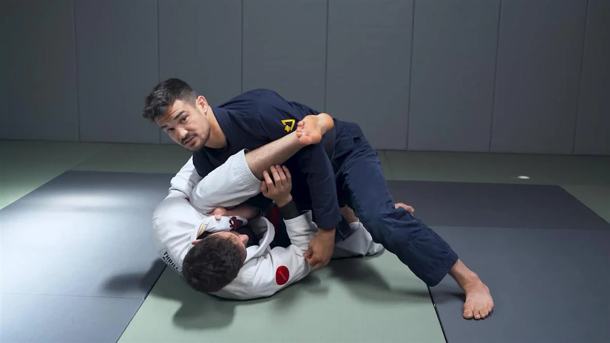 Footwork Passing vs The seated Guard by Isaac Doederlein - Image 4
