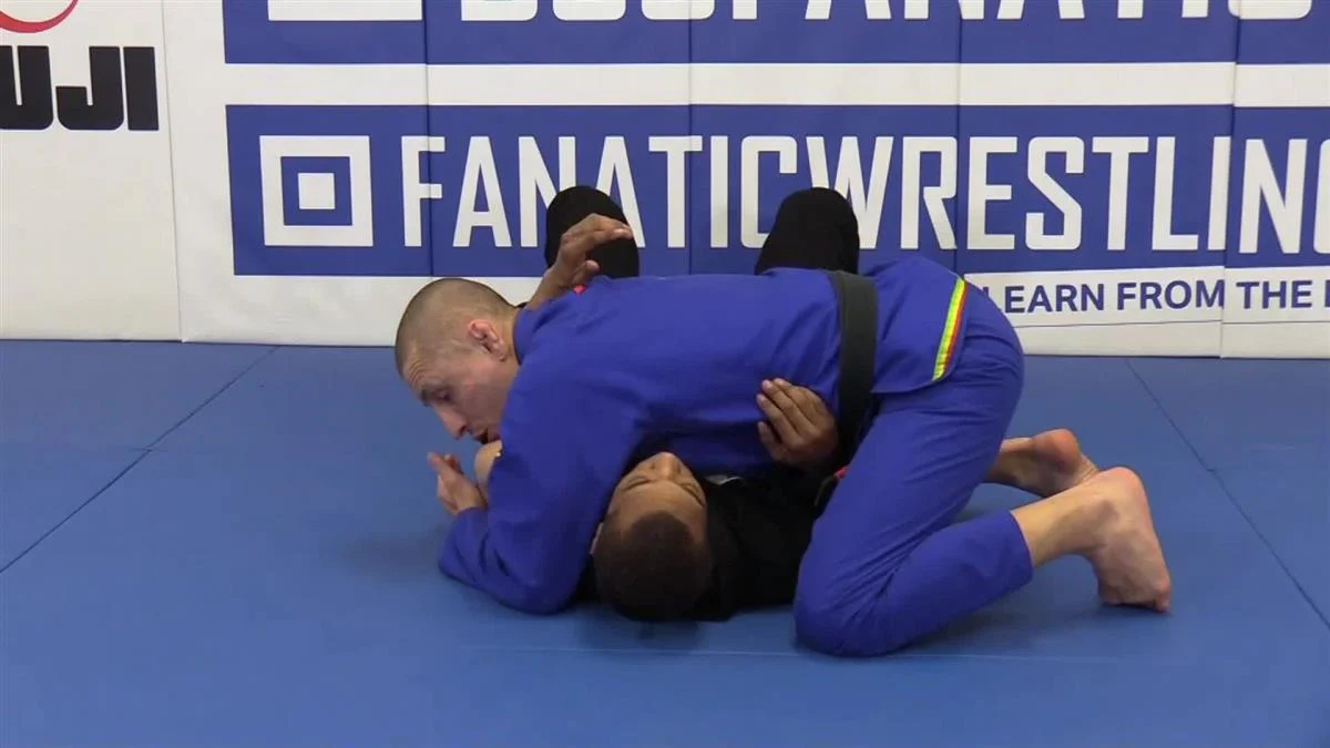 Gi Chokes: Capturing The Choke With The Collar by Alex Humen - Image 4