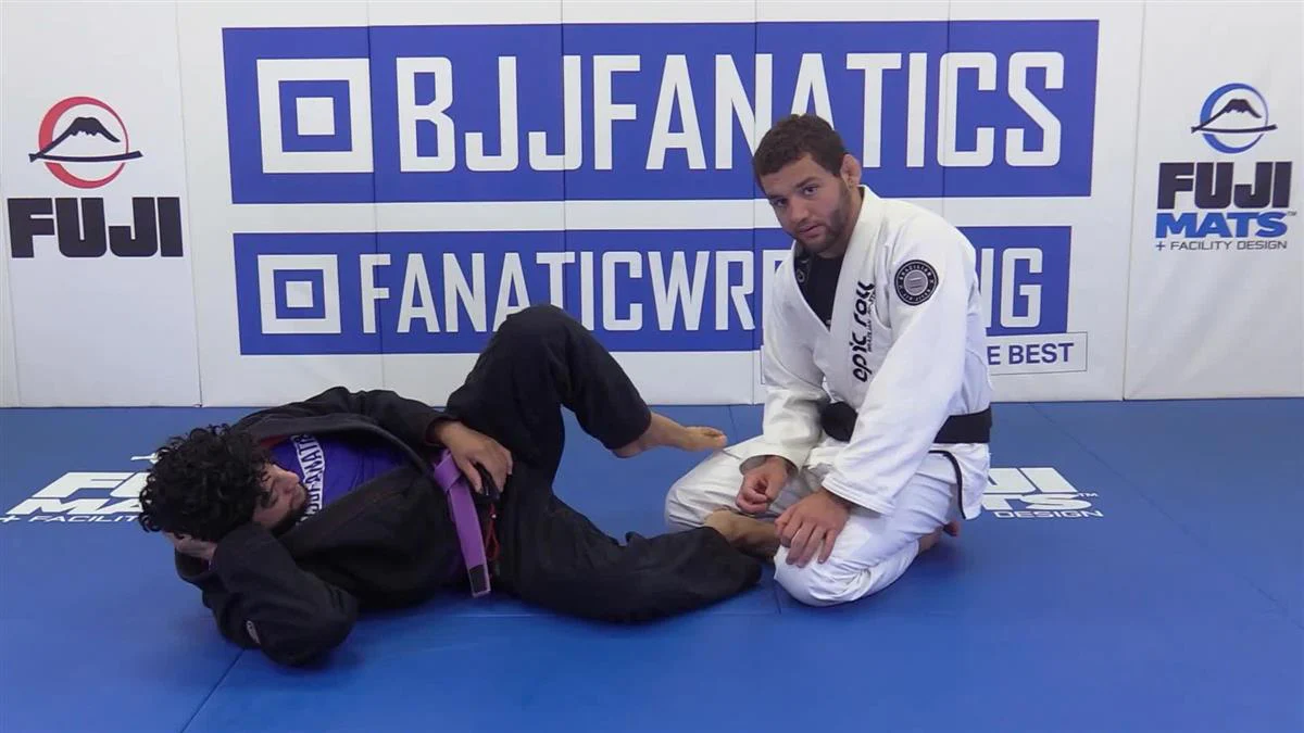 Gracie Fundamentals: Guard Passing - Dealing With Flexible Guards by Rayron Gracie - Image 6