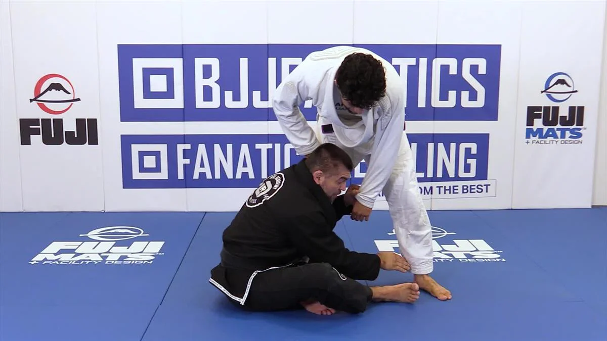 Gravity Is Your Friend: Sit Up guard Sweeps by Thomas Rozdzynski - Image 4