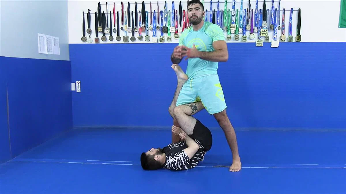 Jew Jitsu: Back Attacks From Top Position by Javier Zaruski - Image 4
