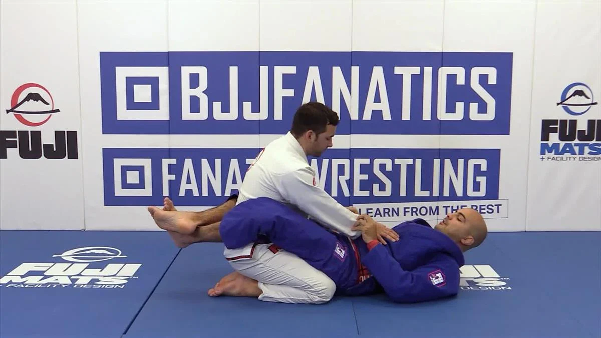 Jiu Jitsu For Old Guys Bottom Game: Half Guard and Closed Guard by Bernardo Faria - Image 5