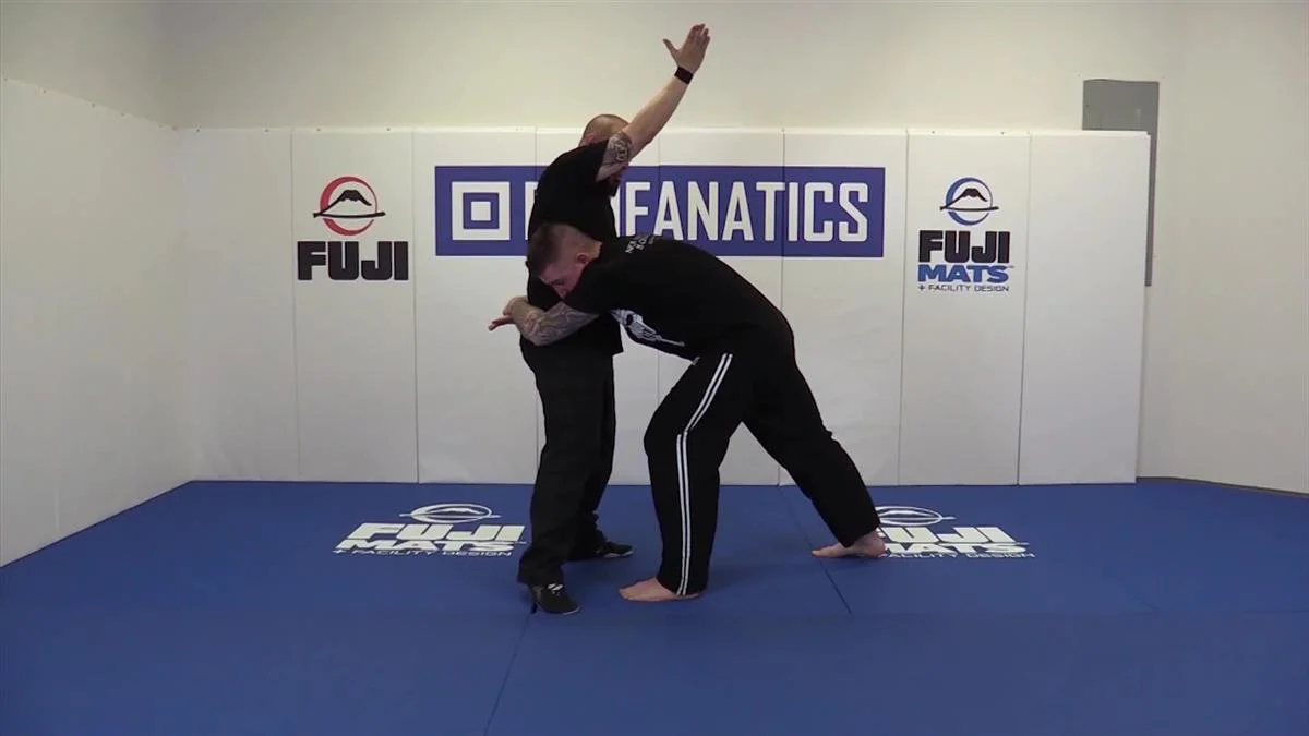 Krav Maga Close Range Fighting On The Streets by Frass Azab - Image 4