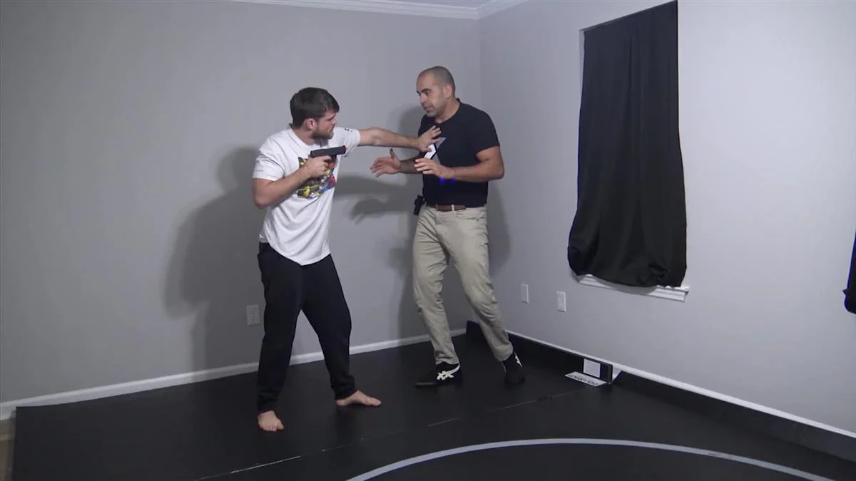 Krav Maga For Everyone: How To Disarm Attackers by Rodrigo Artilheiro - Image 3