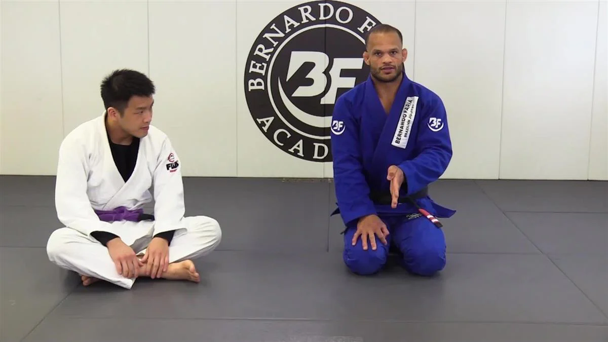 Lasso Guard Transitions: Submissions, Sweeps and More Combinations by Marcos Tinoco - Image 4