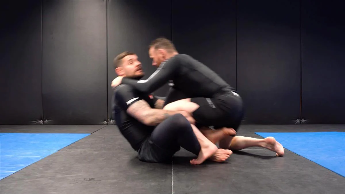 Leglock The World by Kieran Davern - Image 5