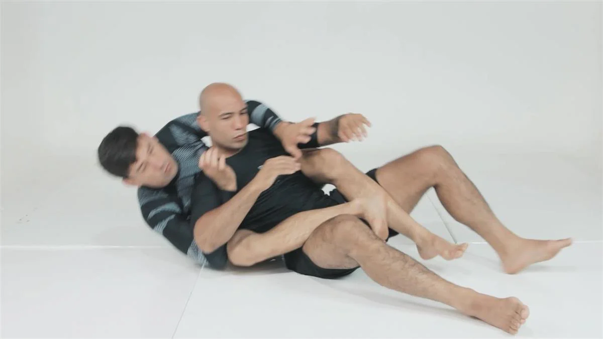 Maia Backpack System: Submissions From The Back by Demian Maia - Image 4