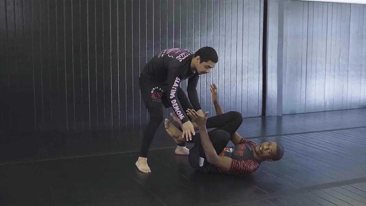 No Gi Awareness by Marvin Castelle - Image 5