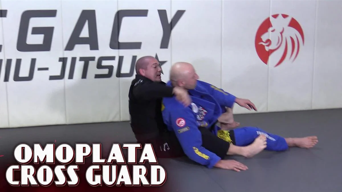 Omoplata Cross Guard by Alberto Crane - Image 3