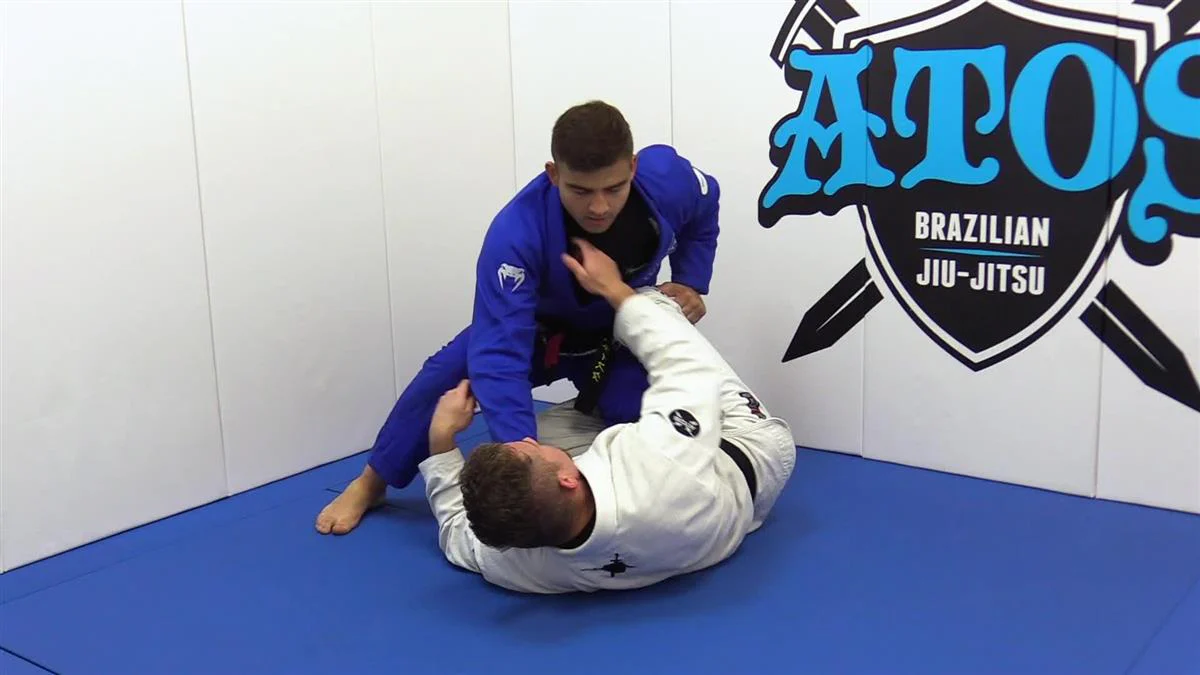Passing Knee Shield With Pressure and Precision by Gustavo Batista - Image 4