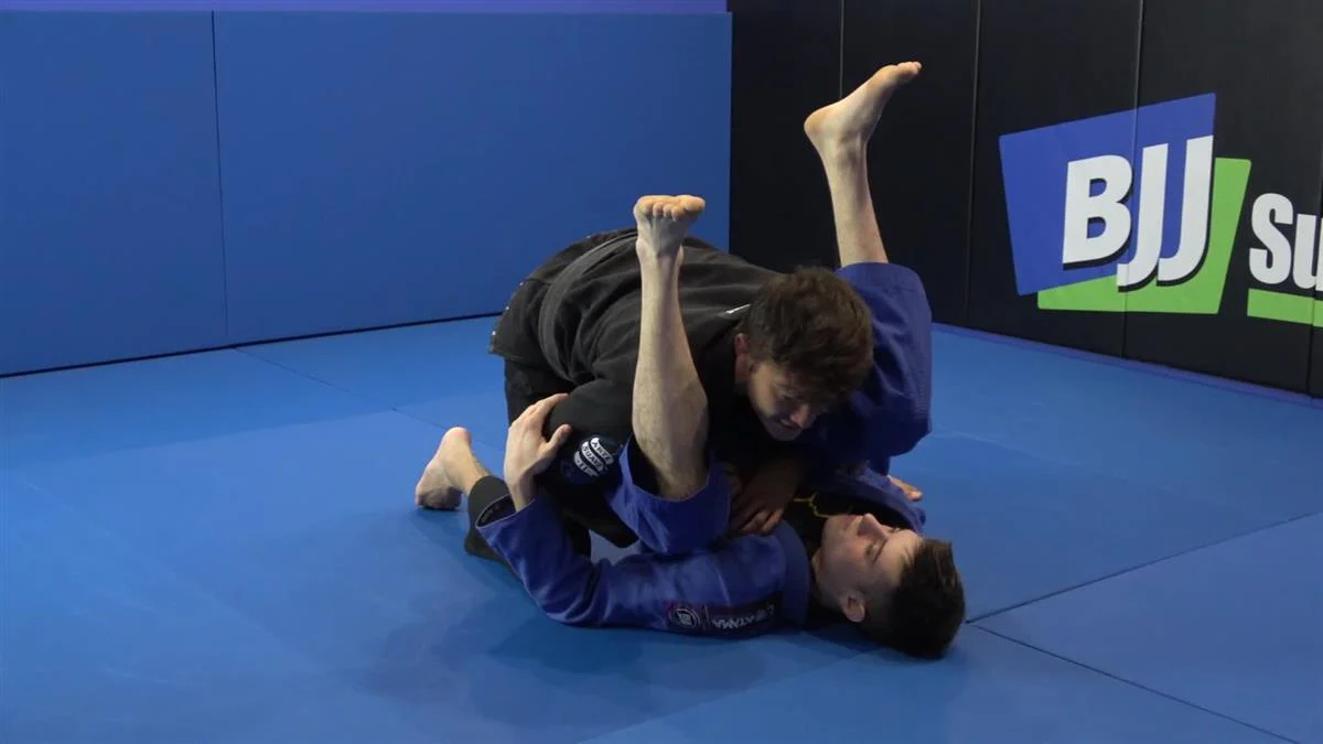 Linking Half Guard And Pressure Passing by Alexandre Vieira - Image 3
