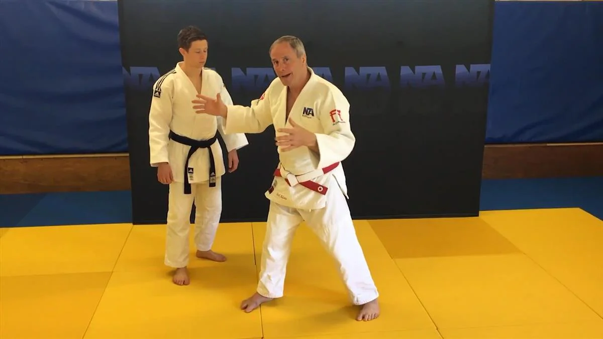 Tai-Otoshi: The Ultimate Study by Neil Adams - Image 5