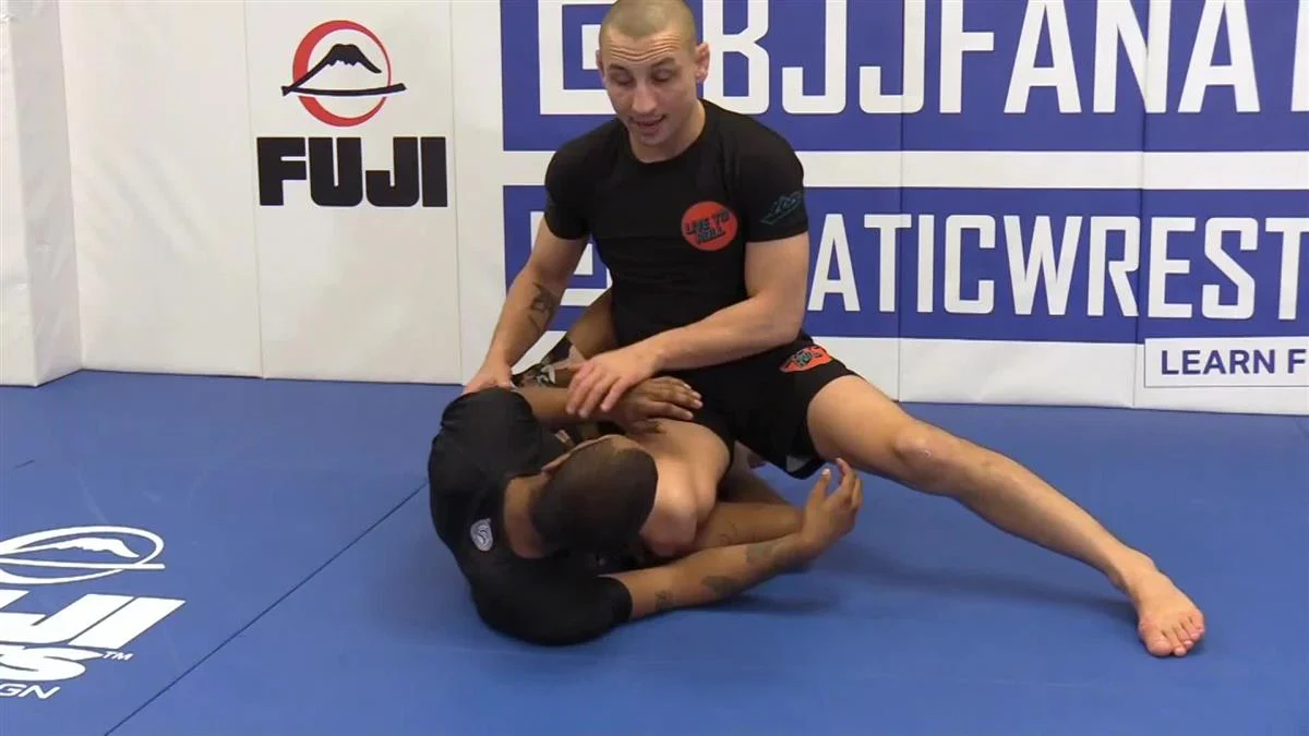 The No Gi Darce, Peruvian, and Japanese Neck Tie Manual by Alex Humen - Image 4
