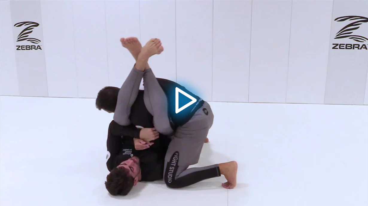 Triangle Chokes From Everywhere by Antonio Carlos Junior - Image 4