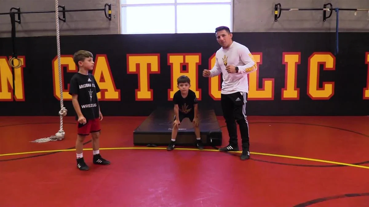 Youth Wrestling Fundamentals by Frank Molinaro - Image 4